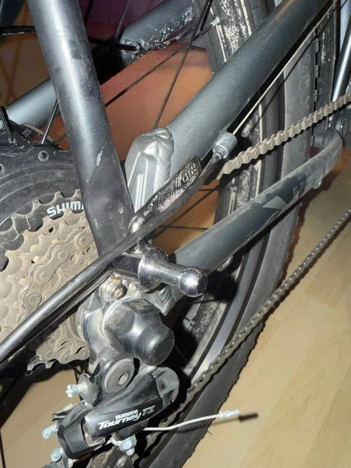 Photo d'un client : fixation de la remorque côté dérailleur