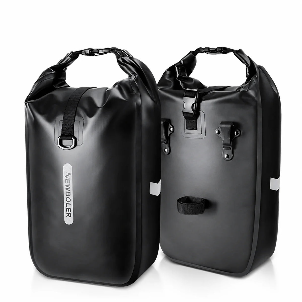 Deux sacoches de porte-bagages vélo cylindriques noires côte à côte sur fond blanc