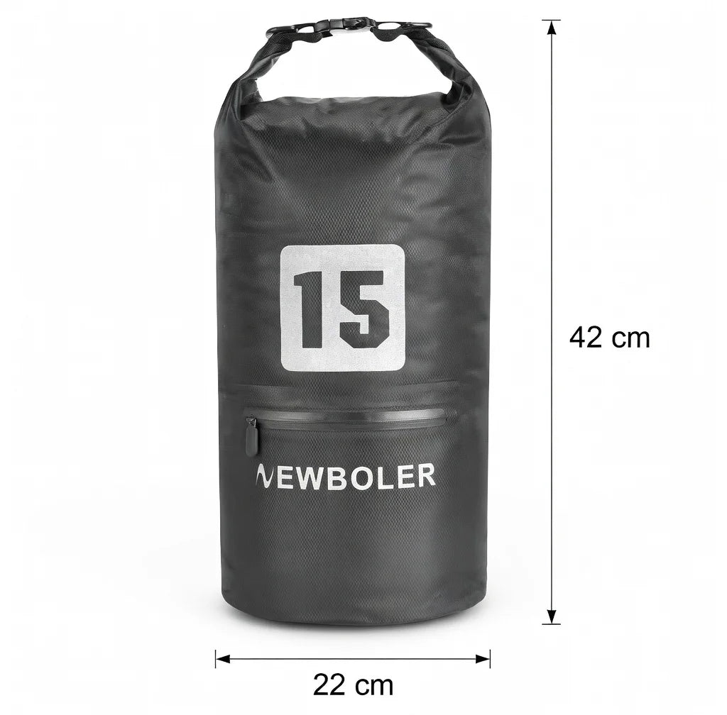 Sac sec etanche noir de 15 litres presente sur fond blanc avec ses dimensions 42 x 22 cm.