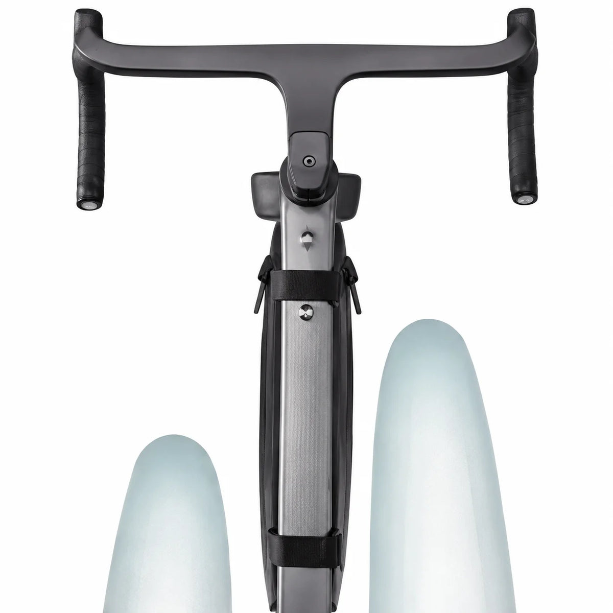 Sacoche avant vélo fixée sous la potence du guidon de route vue de face