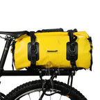 Sacoche de bikepacking noire 20 L installée sur un vélo de randonnée