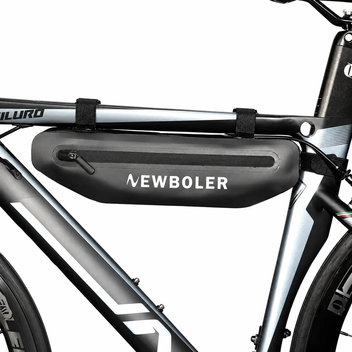 Sacoche cadre vélo noire fixée par sangles velcro sur le tube supérieur vue latérale