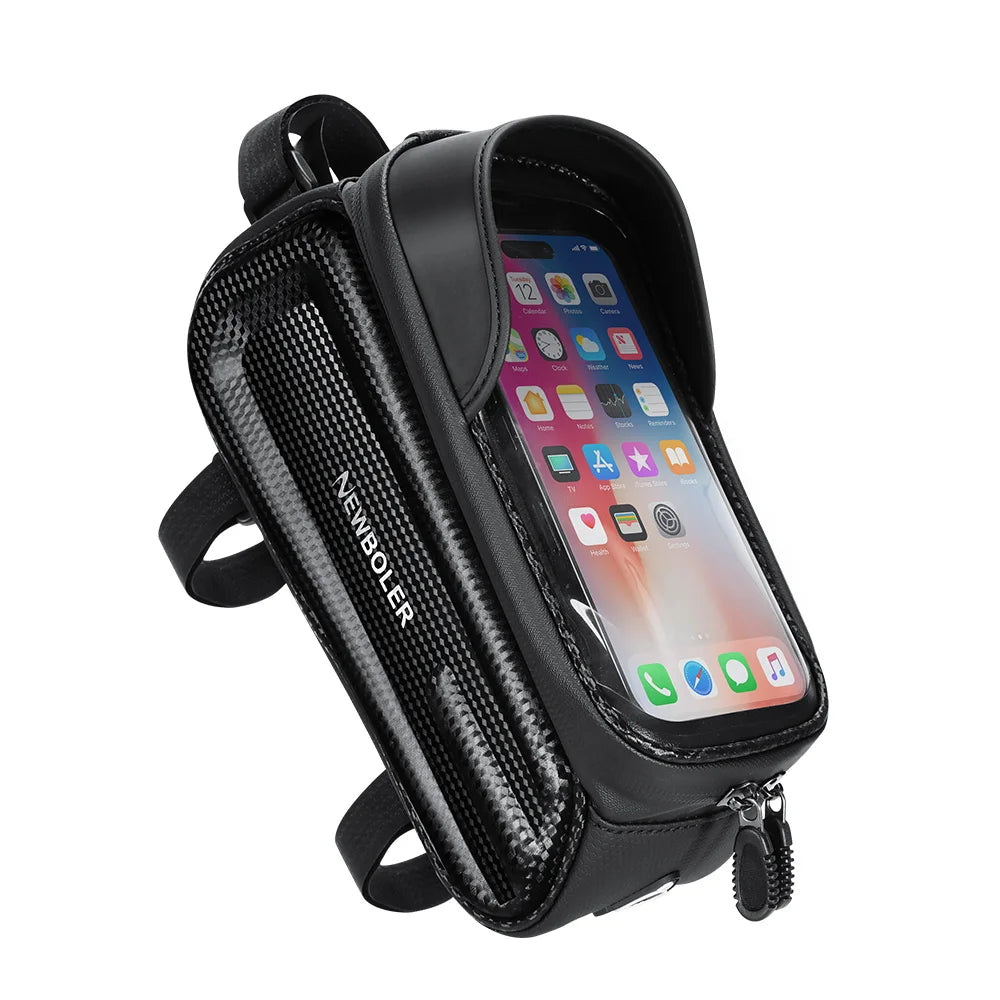 Sacoche de cadre velo noire avec fenetre tactile pour smartphone, presentee avec un telephone visible, sur fond blanc.