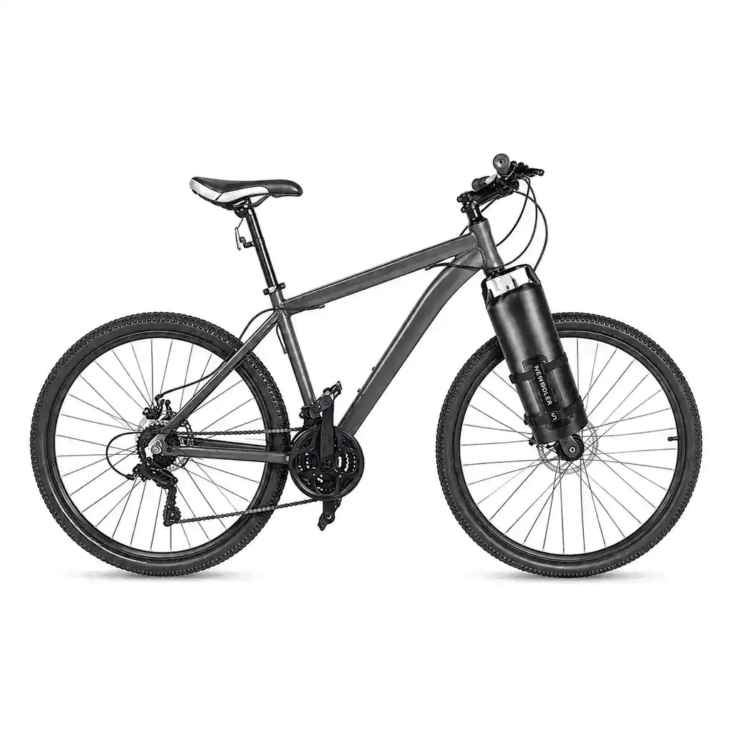 VTT gris équipé d'une sacoche cylindrique noire fixée sur la fourche avant vue de côté