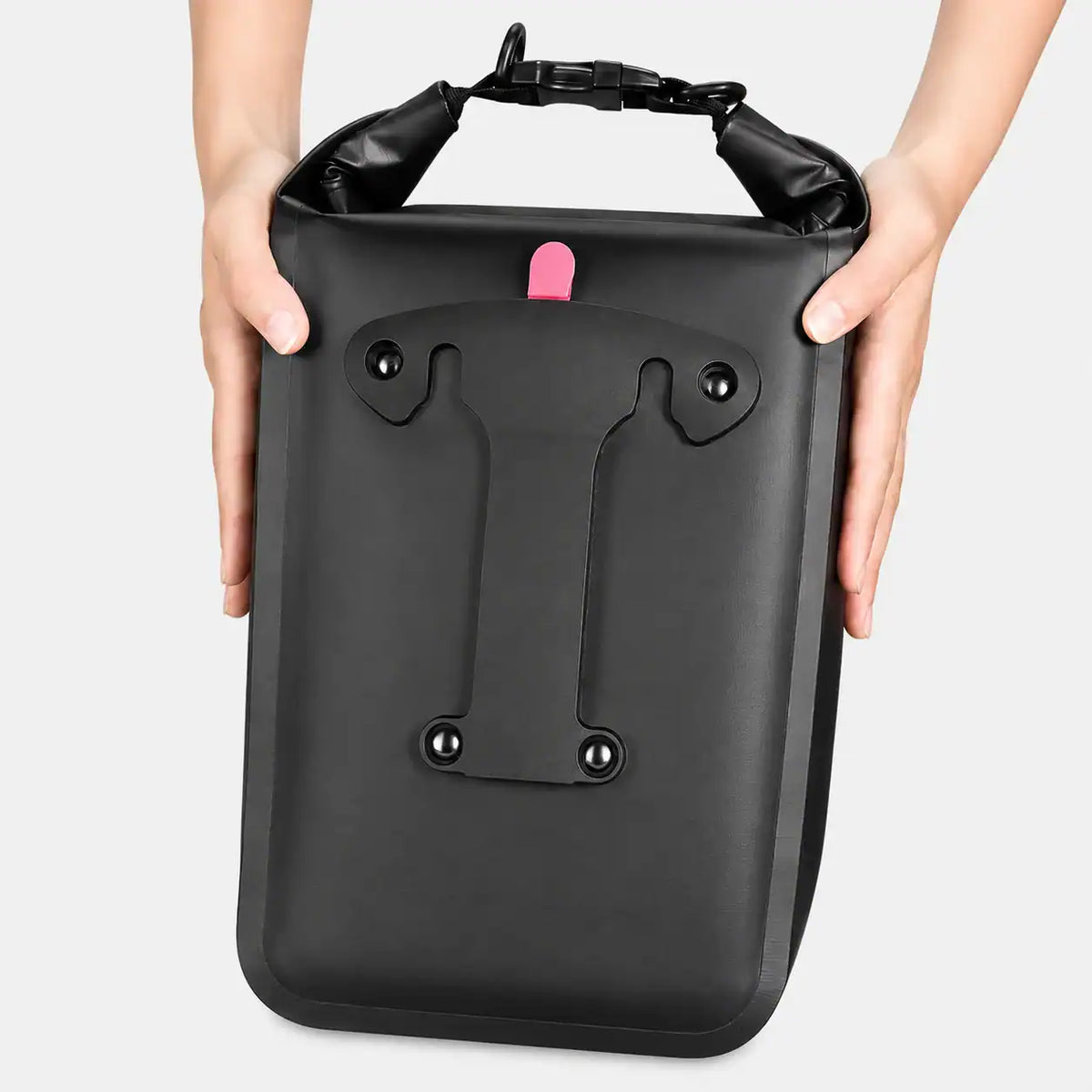 Dos de la sacoche de fourche vélo noire avec système de fixation en T et languette rose