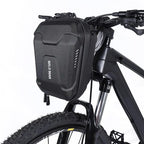 Sacoche de guidon vélo rigide 3L noire montée sur la potence d'un VTT
