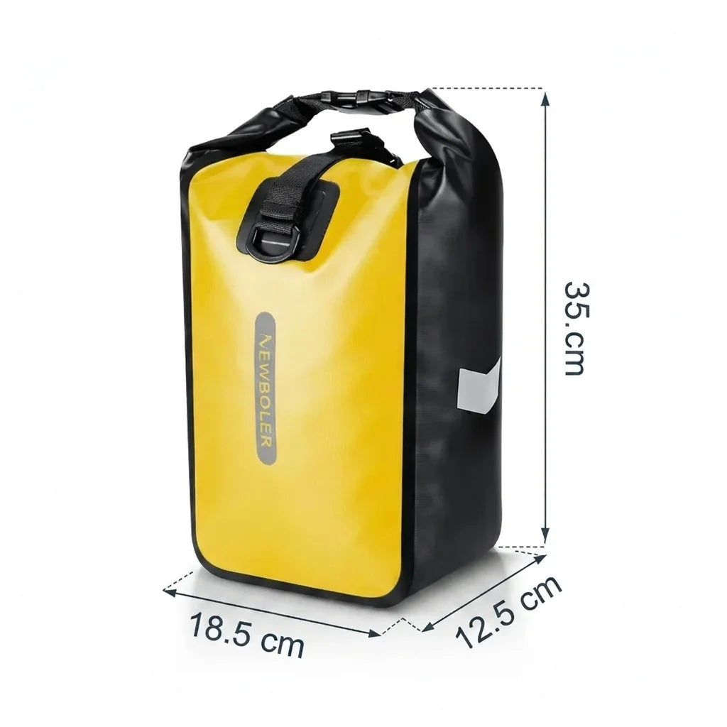 Sacoche de porte-bagage jaune et noire avec fermeture roll-top, dimensions 18,5 x 12,5 x 35 cm, fond blanc.