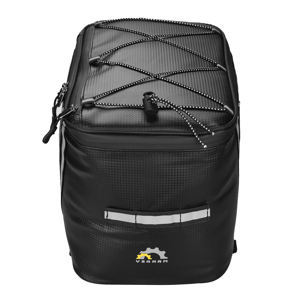Sacoche de porte-bagage vélo isotherme noire grande capacité vue de face sur fond blanc