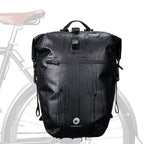 Sacoche vélo 27L noire installée sur le porte-bagage arrière