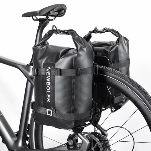 Sacoches de vélo arrière étanches 10L installées sur porte-bagages