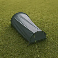 Vue arrière de la tente de bivouac compacte imperméable